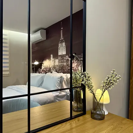 Little Nyc * טיראנה