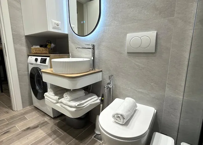 Little Nyc Apartment *